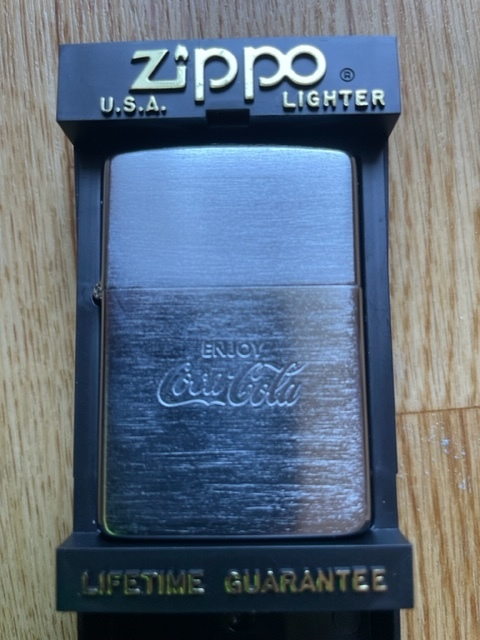 新品未使用】超レア CocaCola ・ Zippo (コカ・コーラ