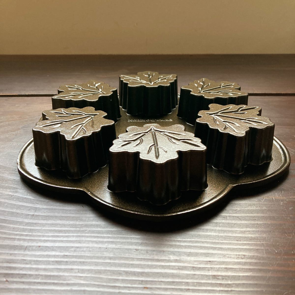 ノルディックウェア Nordic Ware メープルリーフ ケーキレット ノルディックウェア Nordic Ware メープルリーフ ケーキレット