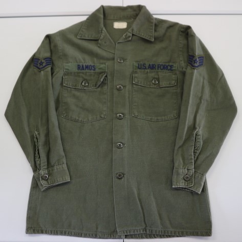 1975年製 米軍 U.S.ARMY ユーティリティシャツ 15 1/2×31 オリーブ グリーン Cotton Sateen OG 107 ミリタリー ジャケット ヴィンテージ_画像1