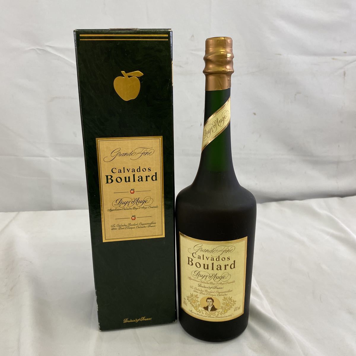 ロジェグルー ヴェネラブル カルヴァドス 41度 700ml ロジェグルー ヴェネラブル カルヴァドス 41度 700ml