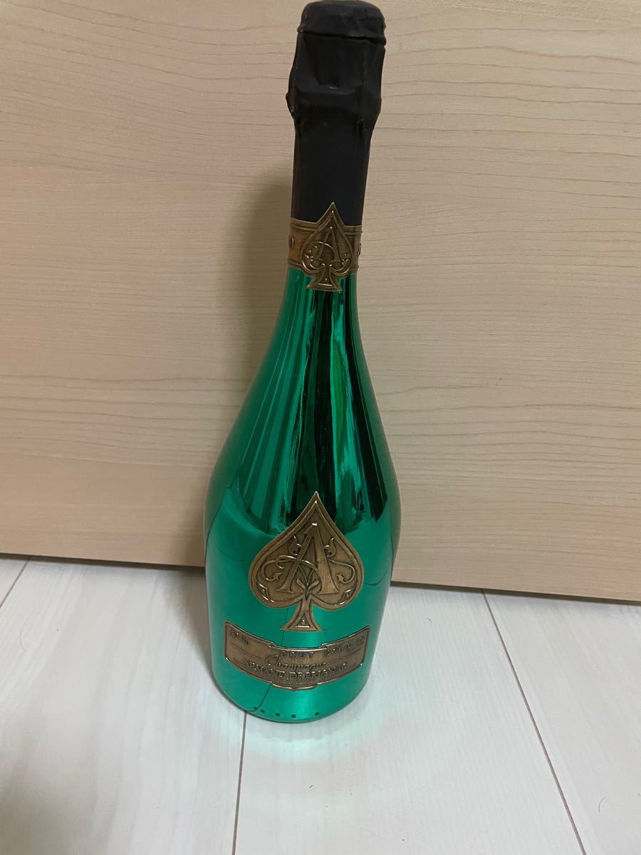 アルマンド グリーン | laninternet.com.br