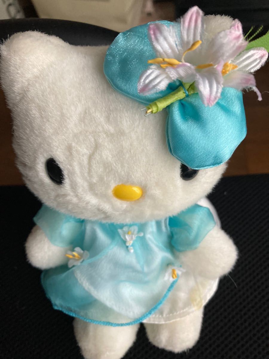 新品サンリオハローキティぬいぐるみ 花占い 紙タグ付き 希少 新品サンリオハローキティぬいぐるみ 花占い 紙タグ付き 希少