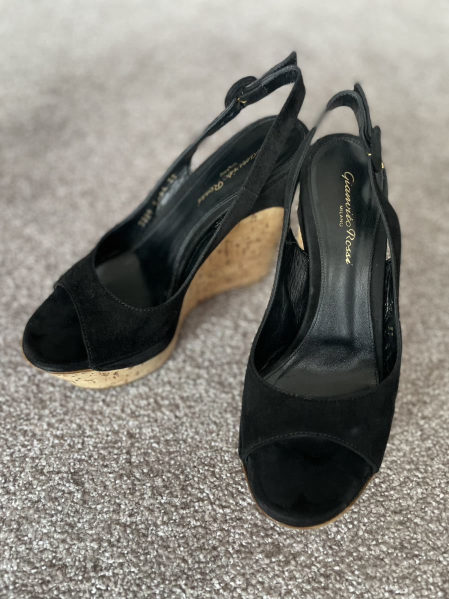Gianvito Rossi ジャンヴィトロッシ ウェッジソール スエード ストラップサンダル 37 ブラック 雑誌掲載/used 滝沢眞規子さんご愛用(女性用)|売買されたオークション情報、yahooの商品情報をアーカイブ公開 - オークファン(aucfan.com) Gianvito Rossi ジャンヴィトロッシ ウェッジソール スエード ストラップサンダル 37 ブラック 雑誌掲載/used 滝沢眞規子さんご愛用(女性用)|売買されたオークション情報、yahooの商品情報をアーカイブ公開 - オークファン(aucfan.com)