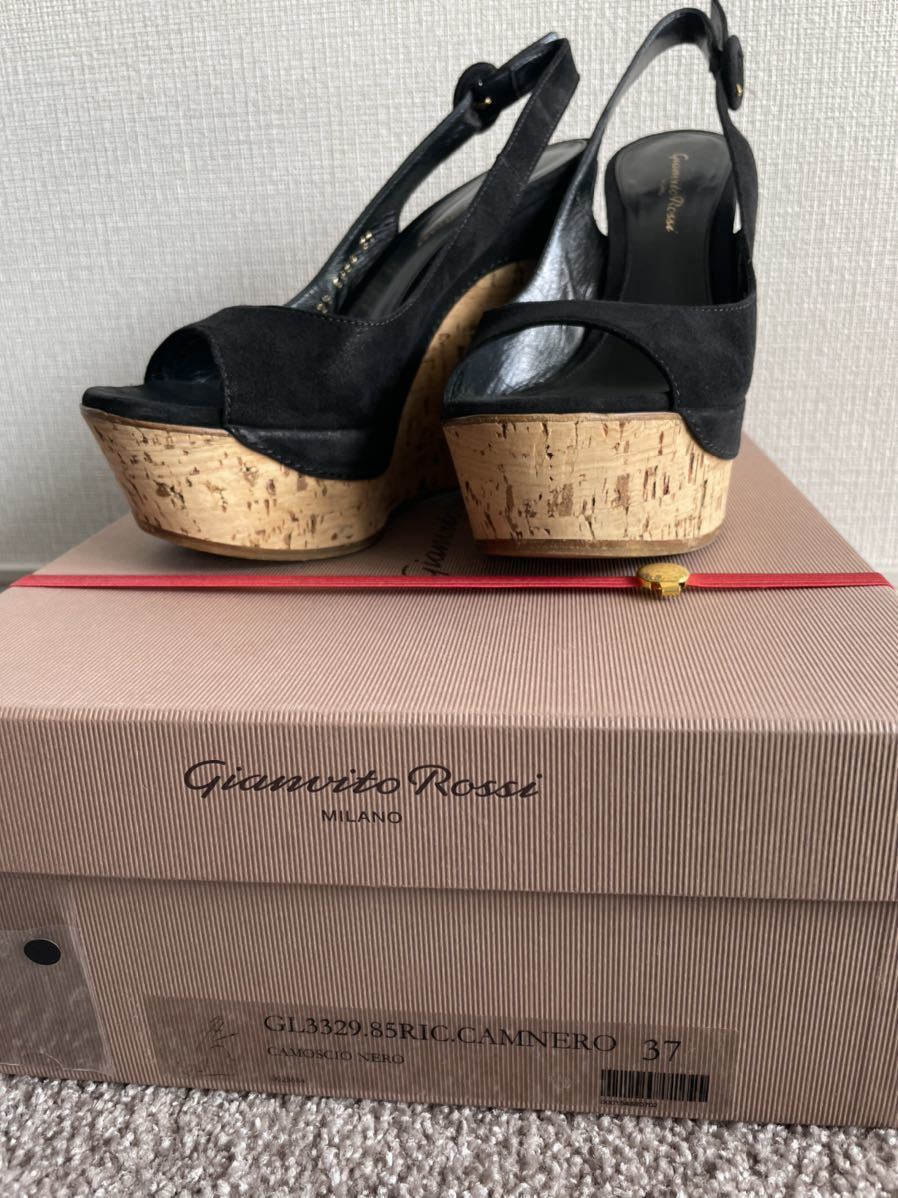 Gianvito Rossi ジャンヴィトロッシ ウェッジソール スエード ストラップサンダル 37 ブラック 雑誌掲載/used 滝沢眞規子さんご愛用(女性用)|売買されたオークション情報、yahooの商品情報をアーカイブ公開 - オークファン(aucfan.com) Gianvito Rossi ジャンヴィトロッシ ウェッジソール スエード ストラップサンダル 37 ブラック 雑誌掲載/used 滝沢眞規子さんご愛用(女性用)|売買されたオークション情報、yahooの商品情報をアーカイブ公開 - オークファン(aucfan.com)
