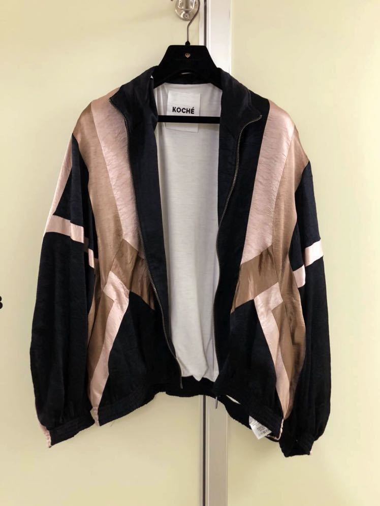 【KOCHE】black×pink×brown-beige微光沢アセテート配色 切替スウィングトップZIPスポーツ ジャケット S 黒×ピンク×茶ベージュ ブルゾン