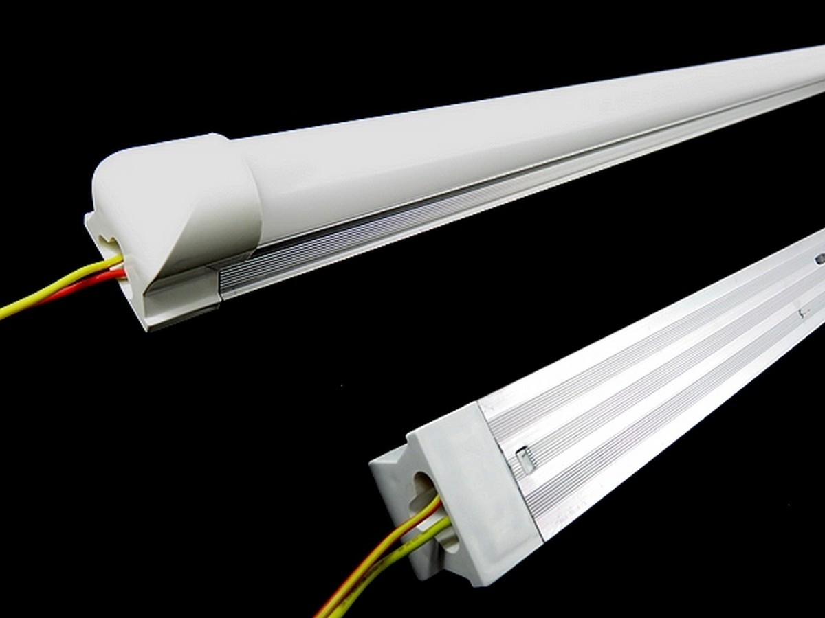 LED バーライト 120cm ロングタイプ DC12V 6000k SMD球 72LED搭載 16W 省電力 アルミフレーム直管灯 ワニグチクリップ付 キャンピングカー _画像3