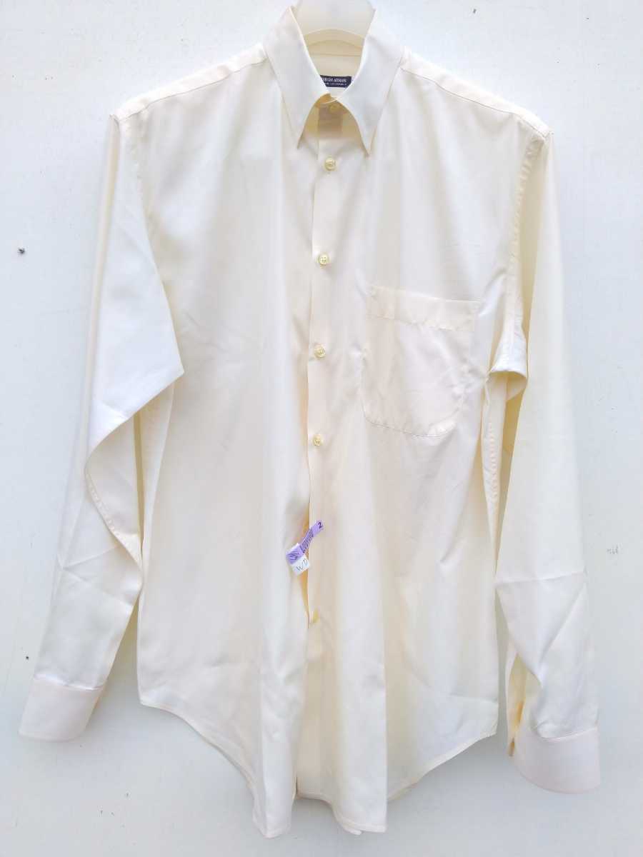 ジョルジオアルマーニ　GIORGIO ARMANI　黒ラベル　ボタンダウンシャツ 長袖シャツ　クリーム色　イタリア製　綿100％　美品