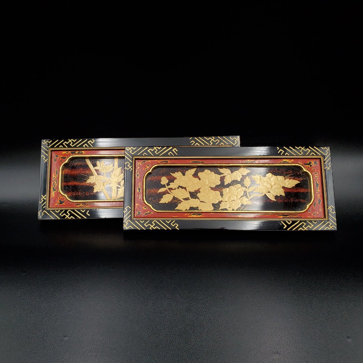 [. warehouse ] old work of art book@ gold flower lacqering fittings sliding door tea shelves 2 sheets 30.5cm Buddhist altar fittings 