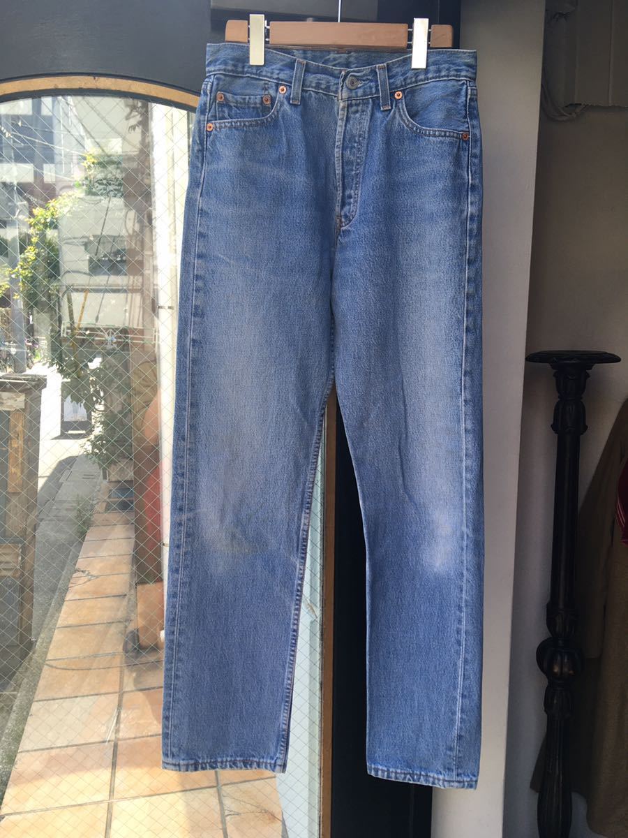 uk vintage Levi's 501 denim リーバイスデニム イギリス リーバイス ブルーデニム ストレート デニム ジーンズ パンツ levis 古着 MV891_画像2