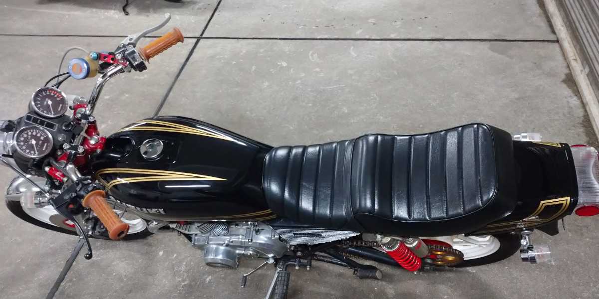 GS400改 GS425 逆車 車体 スズキ 旧車 SUZUKI 新品部品多数 外装 GS400改 GS425 逆車 車体 スズキ 旧車 SUZUKI 新品部品多数 外装