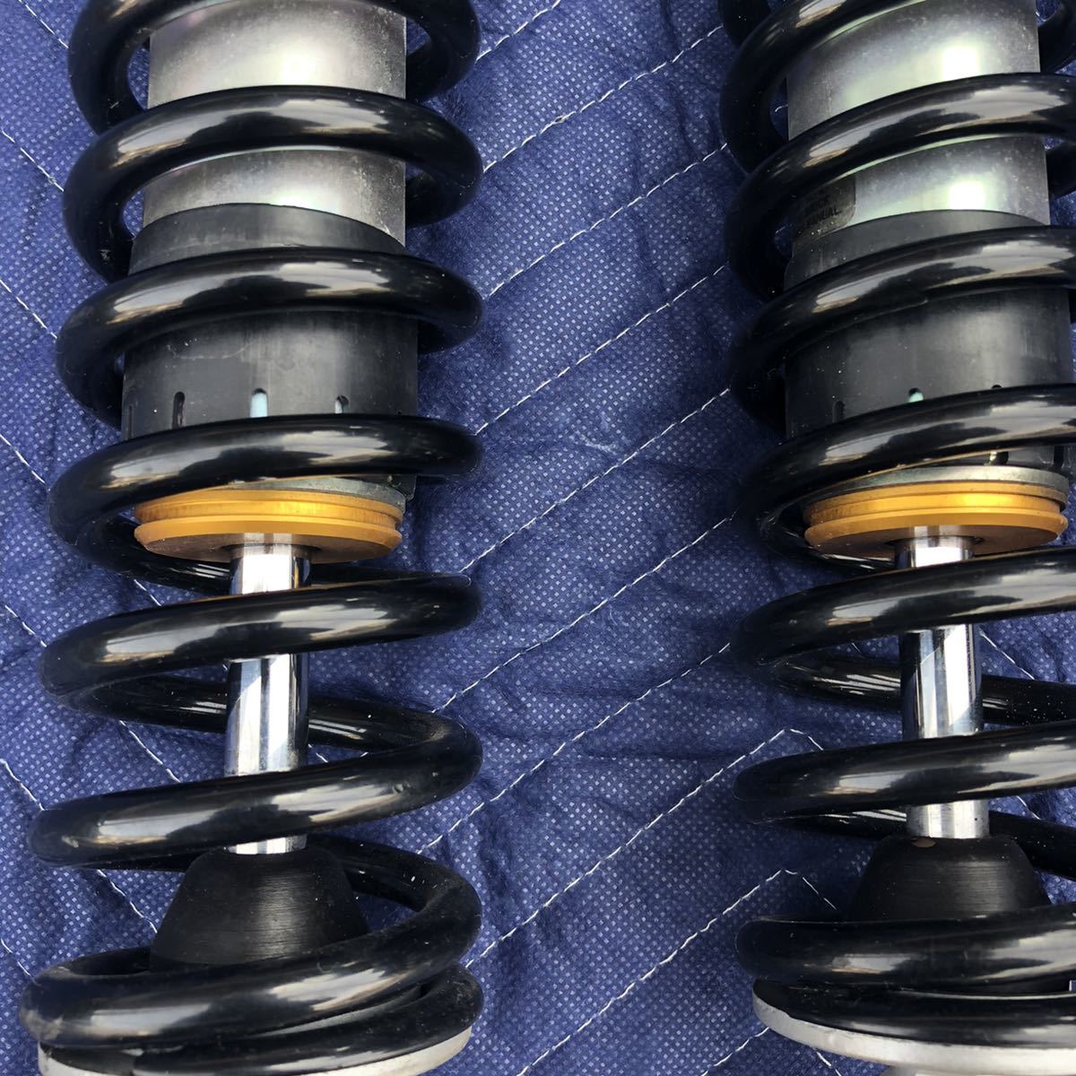 美品 ハーレーダビットソン FXR用 オーリンズ リア サスペンション
