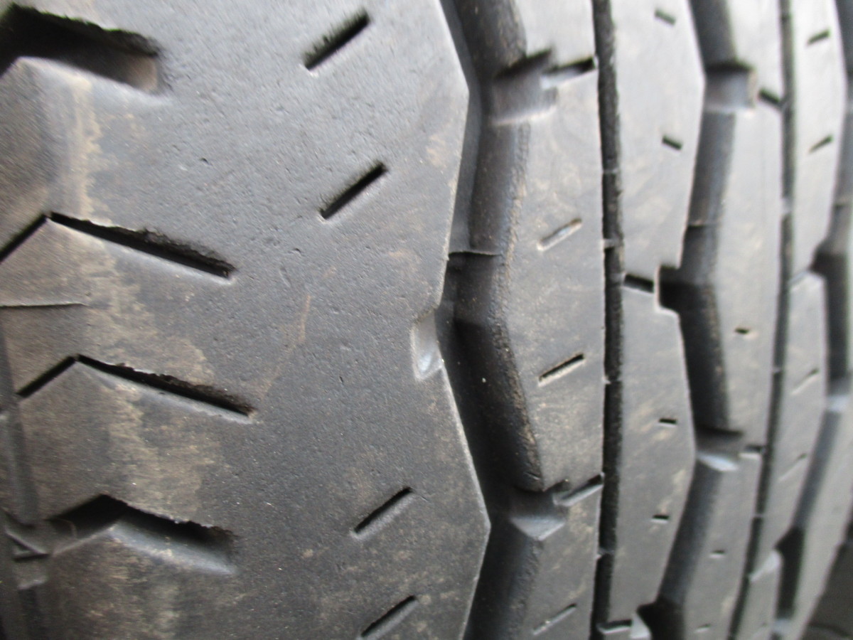 195/80R15 107/105N ブリヂストン エコピア RD613 新車装着品 2021年製
