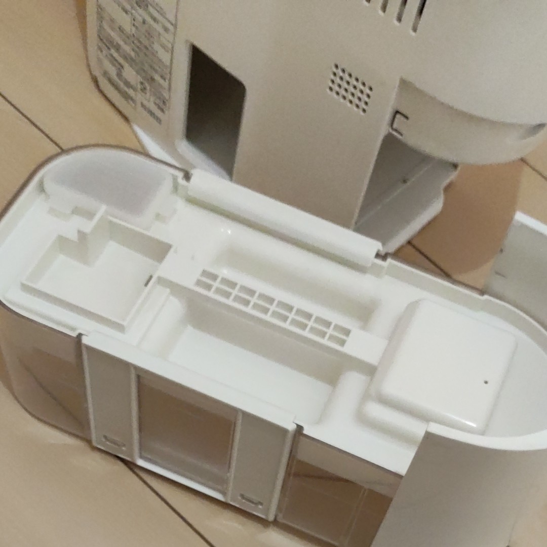 ナショナル 除湿機 F-YZA100|Yahoo!フリマ(旧PayPayフリマ) ナショナル 除湿機 F-YZA100|Yahoo!フリマ(旧PayPayフリマ)