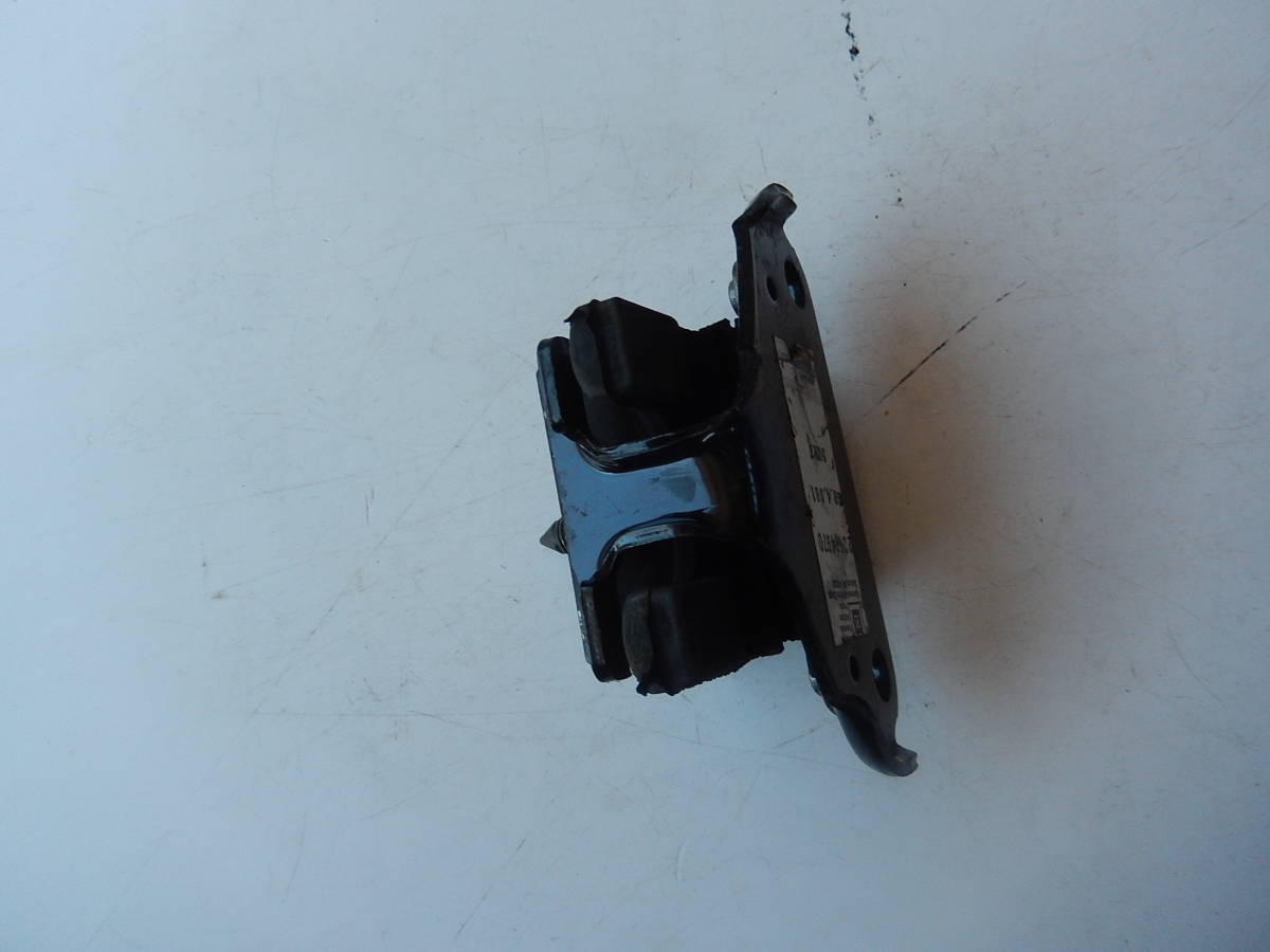 『純正部品」Transmission Mount 22174970 Chevrolet Camaro Pontiac Firebird シボレー カマロ ポンティアック ファイヤーバード_画像3