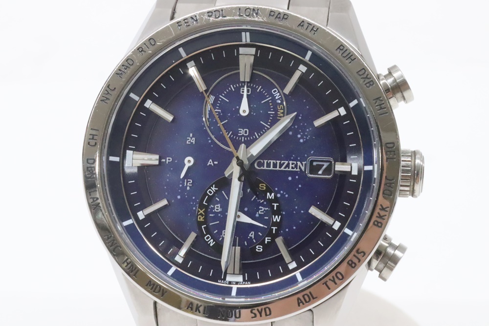 中古　シチズン アテッサ エコドライブ　メンズ腕時計　ACT　ソーラー　電波時計　星空　宇宙　コスモ　ブルー　チタン　AT8181　H800_画像1