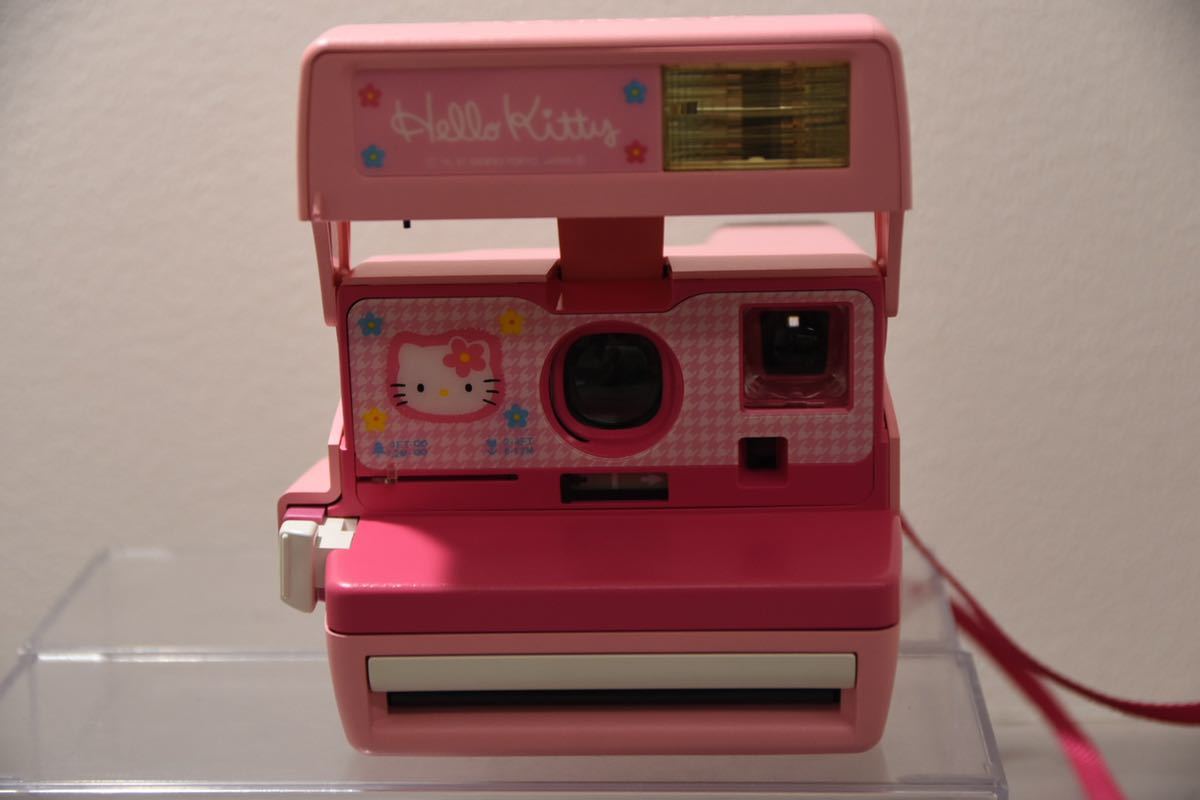 あります ヤフオク! - ハローキティ ポラロイドカメラ Polaroid 600 H 訳あり新品 ハローキティ ポラロイドカメラ ケース付き サンリオ ピンク キャラクターグッズ