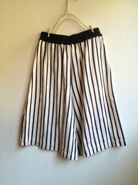 *RNA* natural style . precisely . stripe. cropped pants wide pants *M*