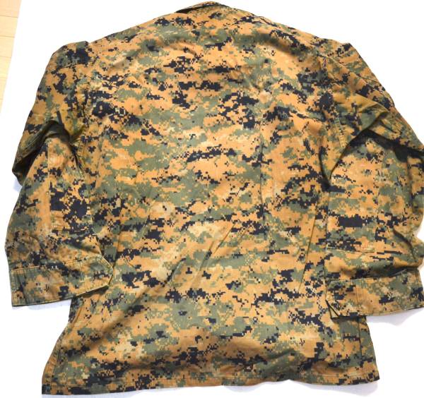 実物 米軍放出品 USMC 米海兵隊 MARPAT マーパット ピクセルウッドランド迷彩 ジャケット 上着 M/L_画像3
