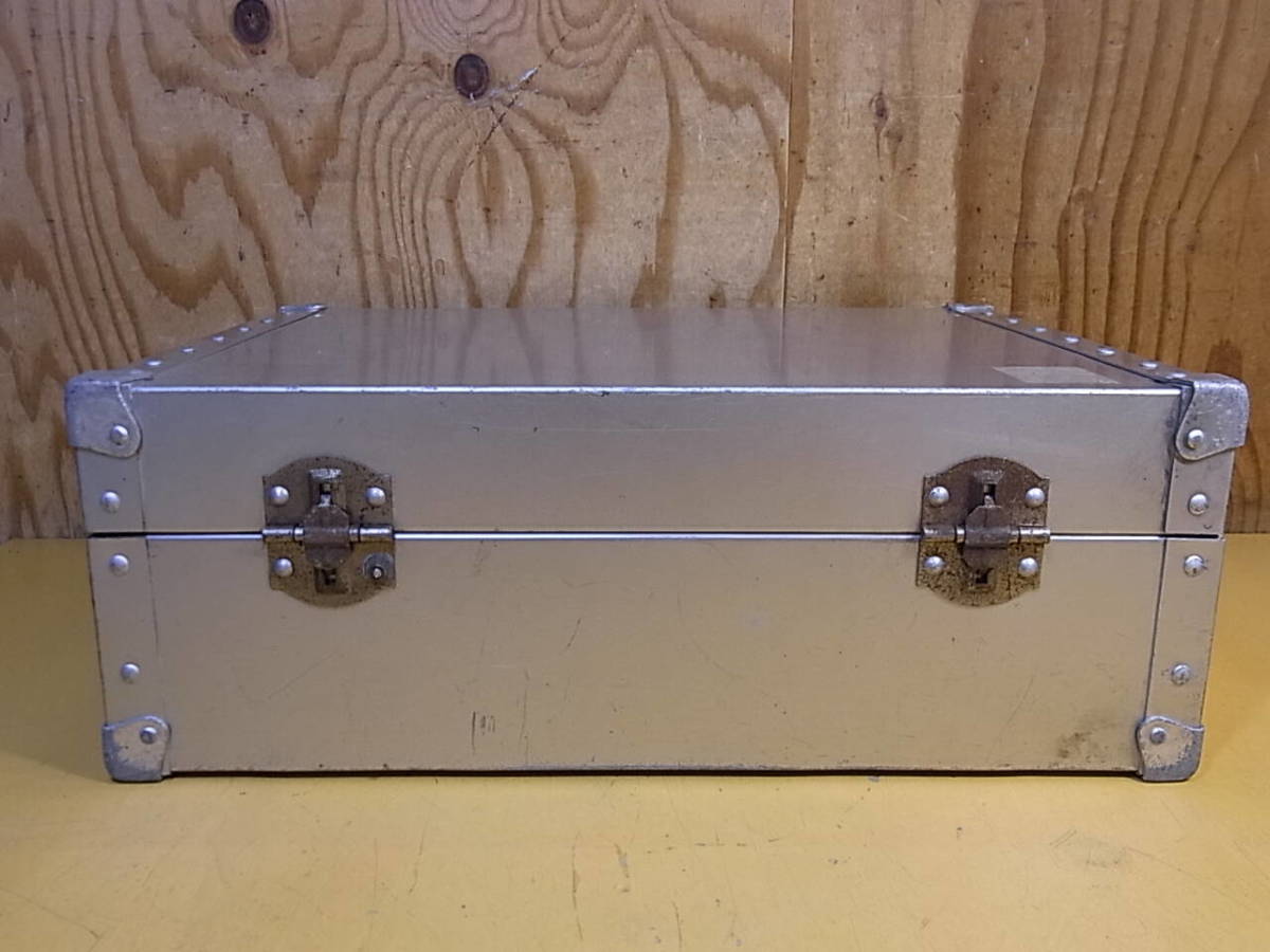 *R/798*da сахалинский таймень багажник DAITO TRUNK* aluminium багажник * aluminium кейс * retro античный * б/у товар 