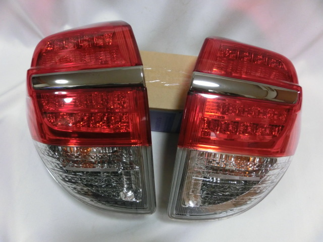 ★トヨタ ヴァンガード ACA33W ACA38W 後期 テールライト 左右セット納車外し