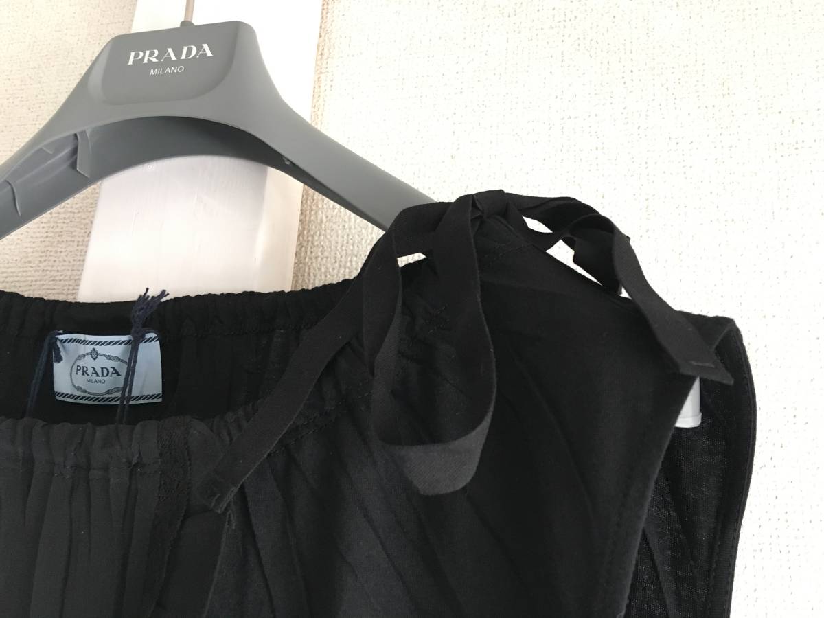 新品 プラダ 最高級 レース 装飾 ノースリーブ カットソー L PRADA カットソー 黒 ブラック トップス Tシャツ リボン イタリア製_画像6