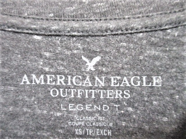 ☆American Eagle アメリカンイーグル ワンポイント刺繍 Ｖネック Tシャツ 半袖/メンズ/XS