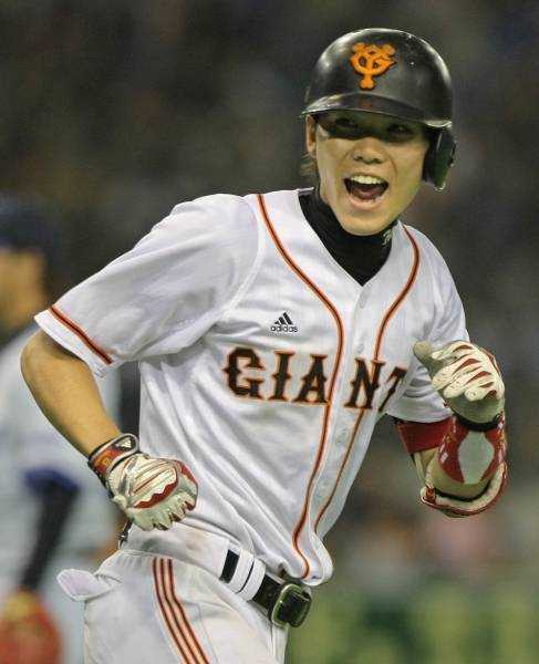 巨人 坂本勇人 直筆サイン入り2009年実使用ユニフォーム 巨人 坂本勇人 直筆サイン入り2009年実使用ユニフォーム