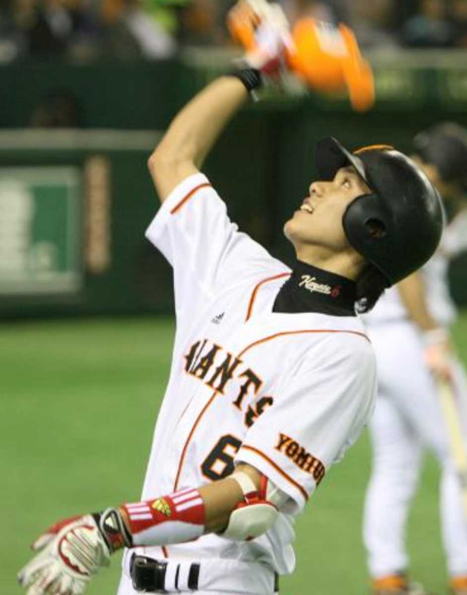 巨人 坂本勇人 直筆サイン入り2009年実使用ユニフォーム 巨人 坂本勇人 直筆サイン入り2009年実使用ユニフォーム