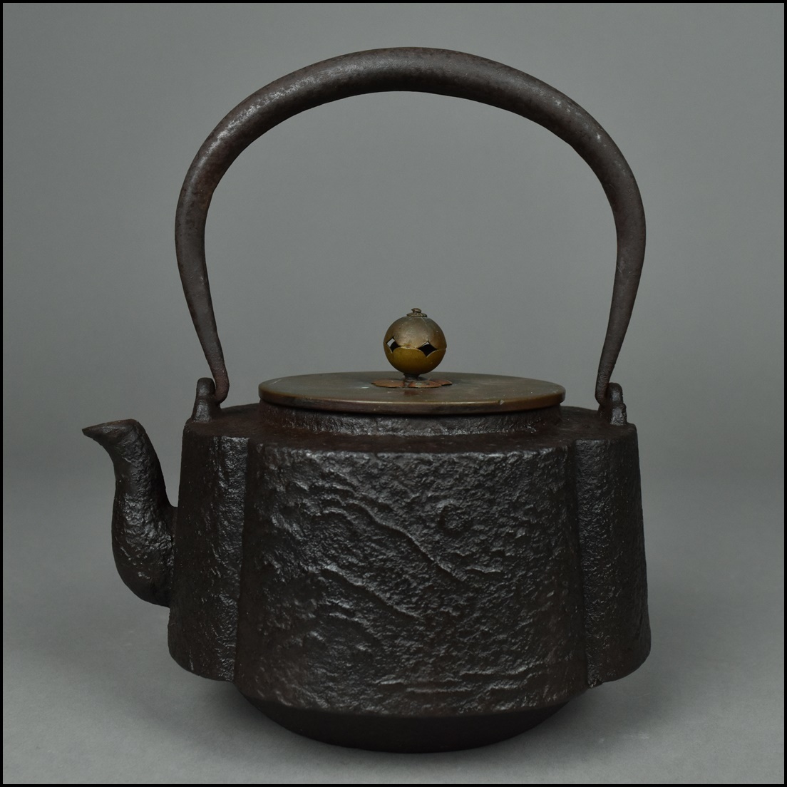 時代物 斑紫銅蓋 木瓜形 山水図 鉄瓶 湯沸 茶道具 HK22-0421 ypat.sch.id