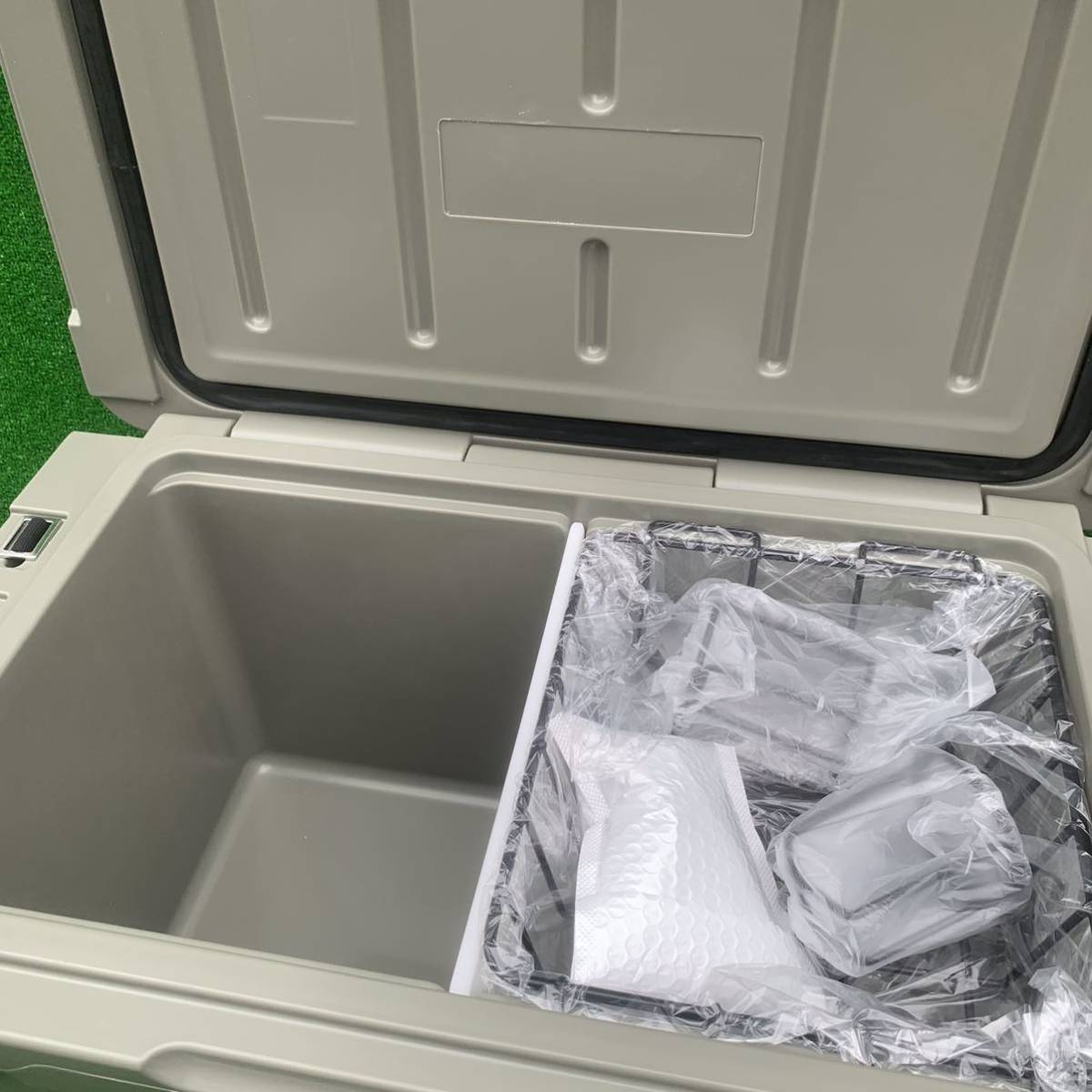 新品 アイスランドクーラーボックス 45QT ICELANDCOOLER BOX 限定色 黒