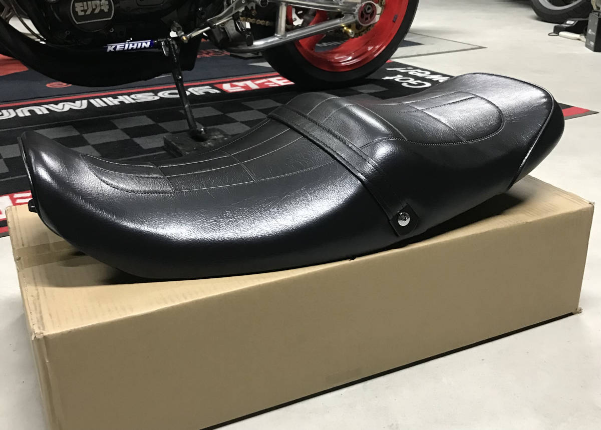 メーカー直送】 ZRXⅡシート Z2仕様 黒 皮 あんこ抜き 完成品