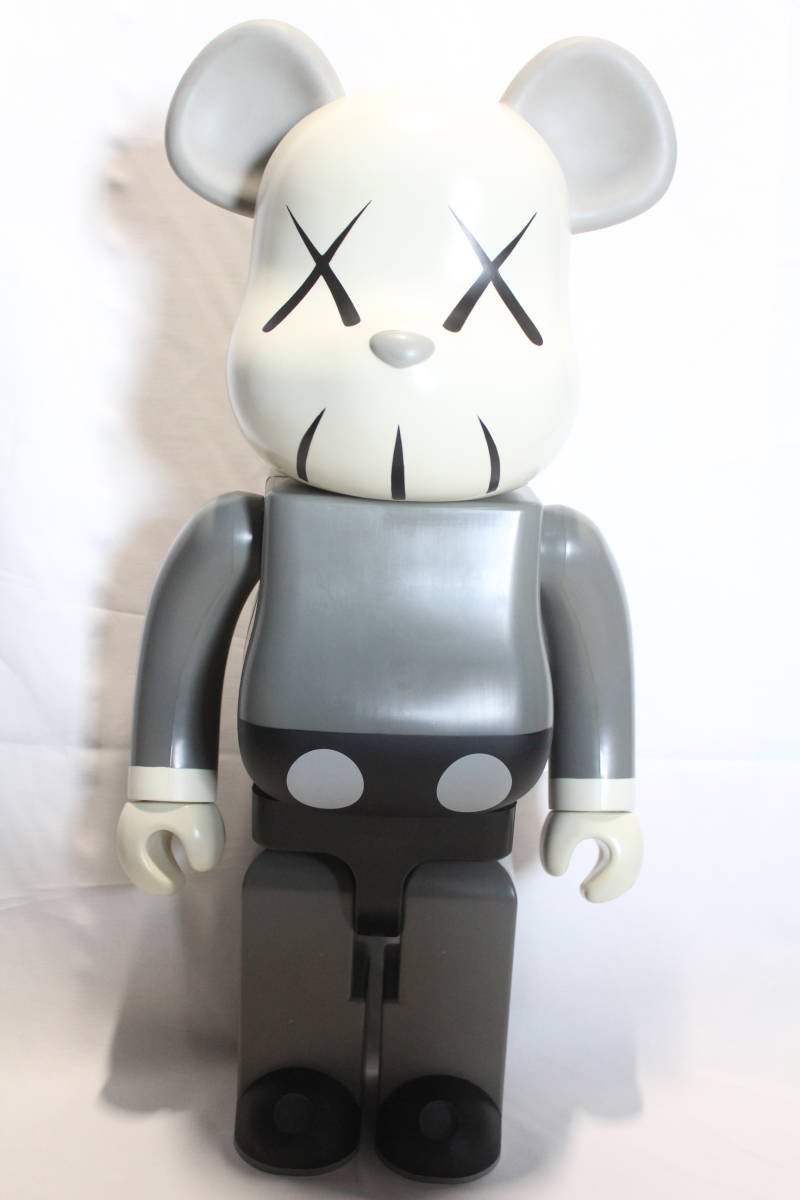 レア 入手困難 中古 KAWS 2002年 初代 カウズ ベアブリック be@rbrick 1000% medicomtoy メディコムトイ フィギュア_画像1