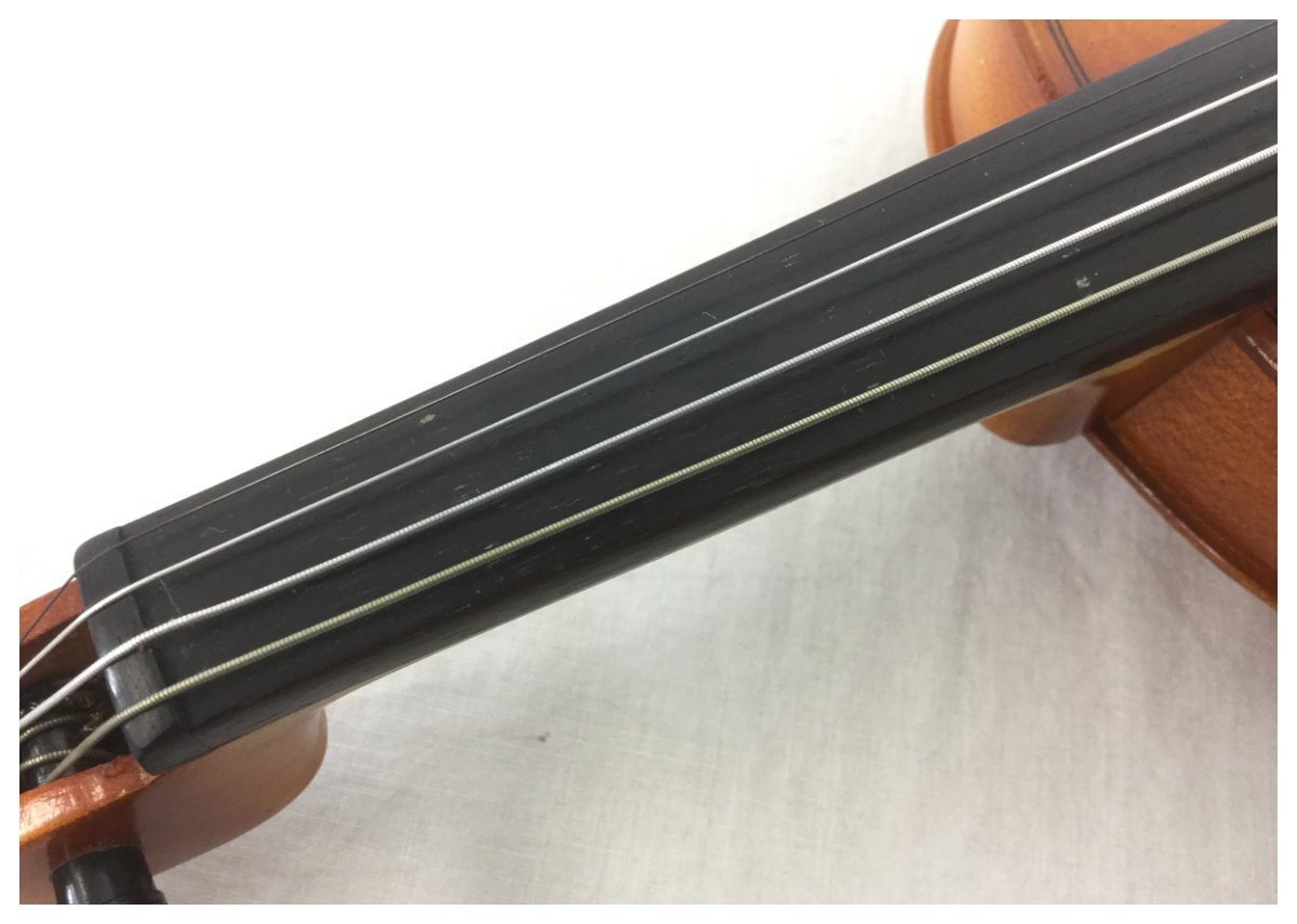 【ジャンク】SUZUKI VIOLIN No.280 1/8 1983年製 スズキバイオリン 鈴木バイオリン 弦楽器 弓/ハードケース付き_画像4