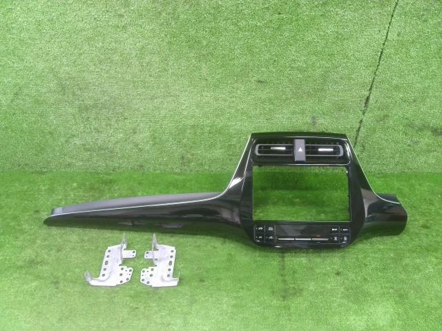 プリウス DAA-ZVW50 オーディオパネル　ナビパネル Sツーリングセレクション 2ZR-FXE 070 EB21 ステー付 55405-47140/190 55405-47140-C0_画像1