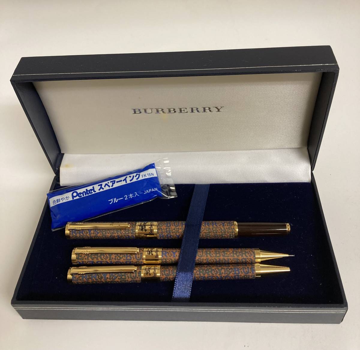 1円スタート！Burberrysバーバリー 筆記用具3点セット万年筆