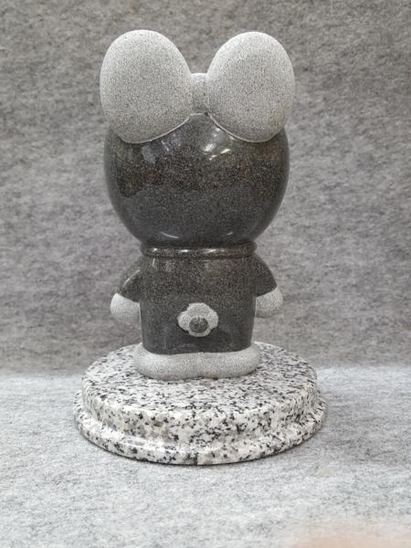 なりました ヤフオク! - 展示 TAKAO 御影石 スタチュー ドラミちゃん 置... すので