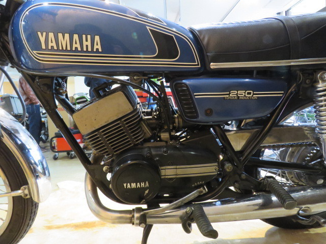 □ 超希少 YAMAHA ヤマハ RD250 2st 青 250cc 19817km ビンテージ 実動！ 1975 2スト バイク 札幌発　★_画像7