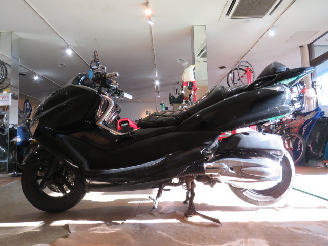 「□ヤマハ マジェスティ 250 JBK-SG20J ブラック 走行距離 25060km 250cc 社外マフラー 実動! ビッグスクーター バイク 札幌発 ★」の画像2