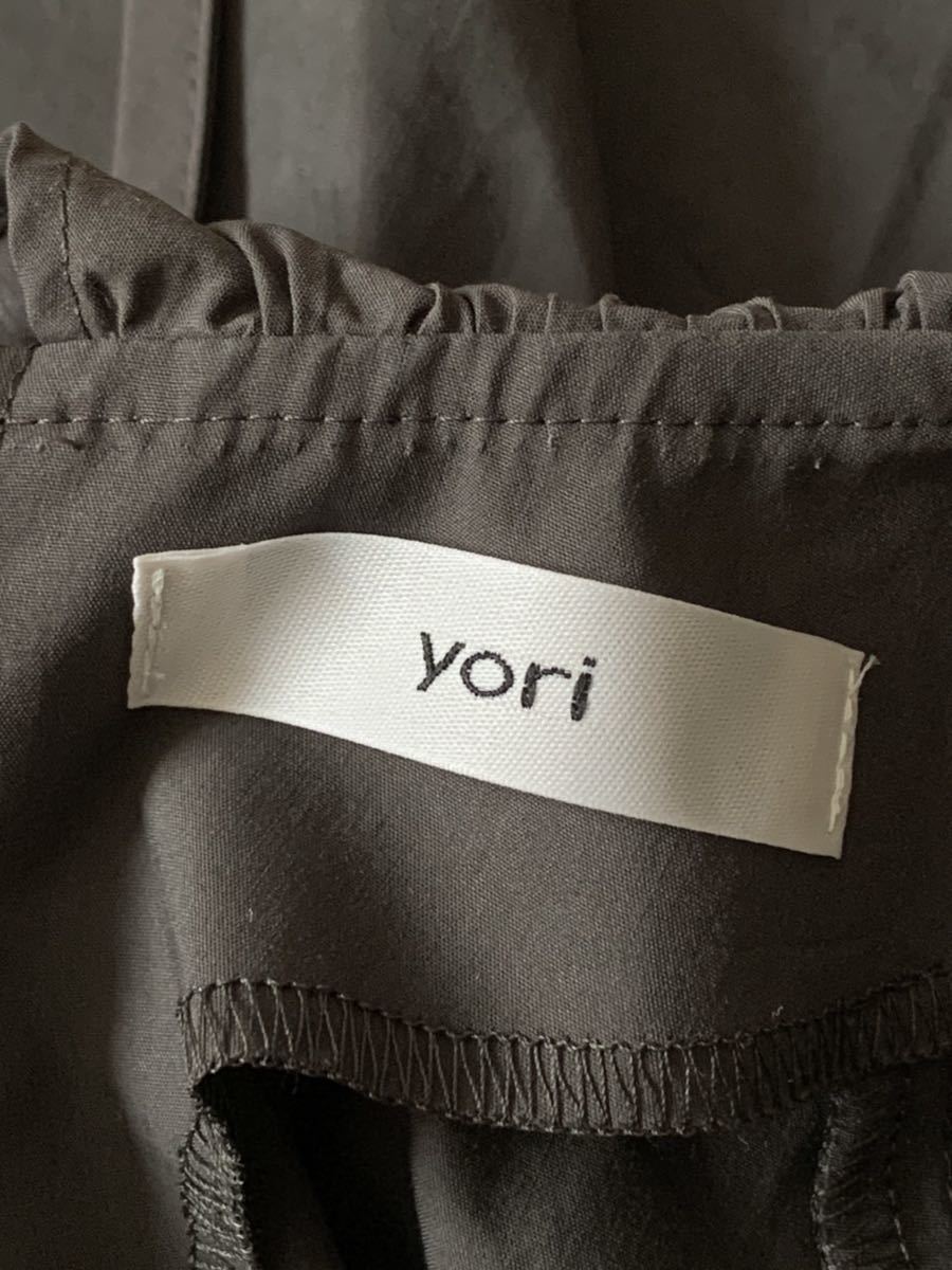 yoriyoliYR1921-112AW-5 frill color tia-do blouse gray 