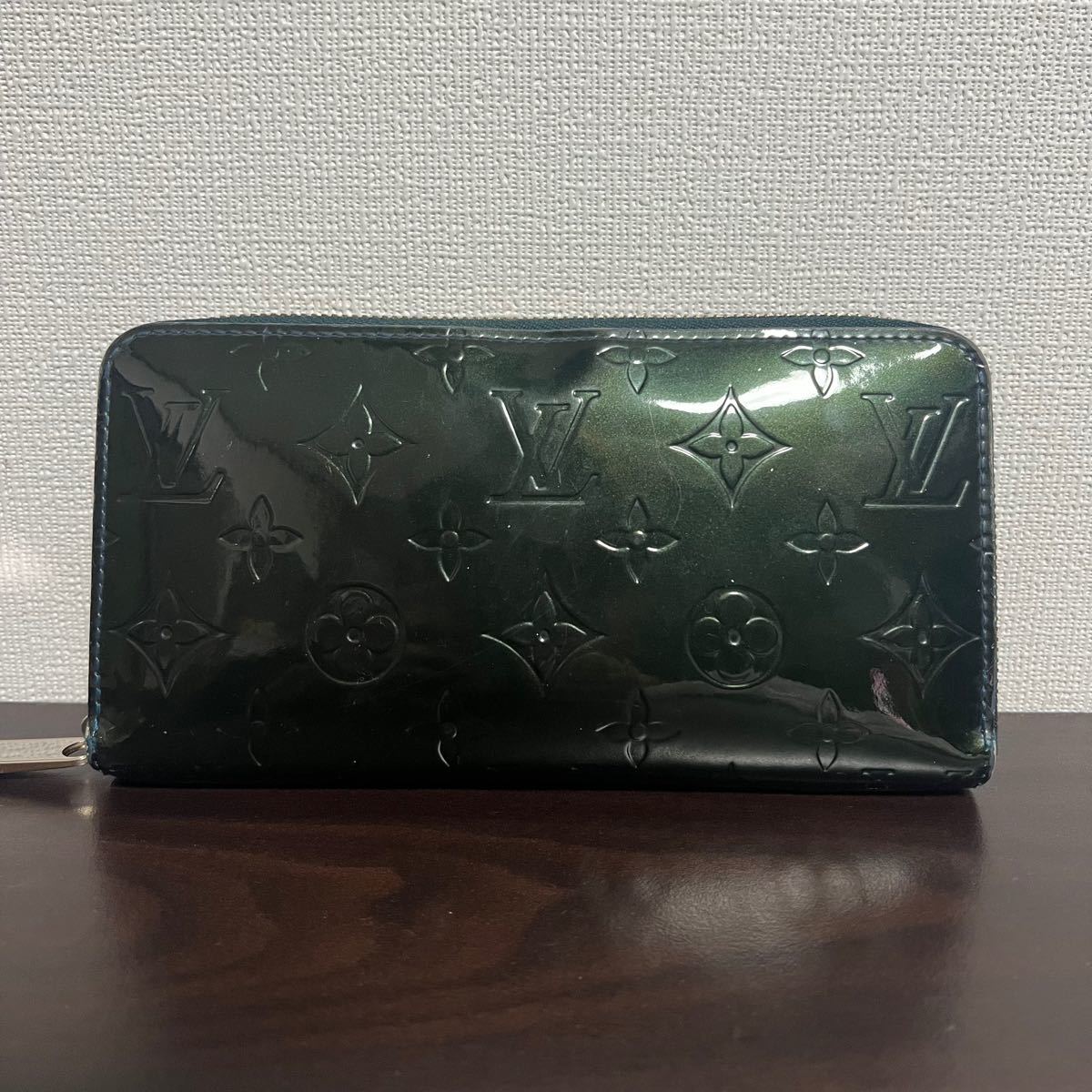 ルイヴィトン ヴェルニ ジッピウォレット ブラック×グリーン Yahoo