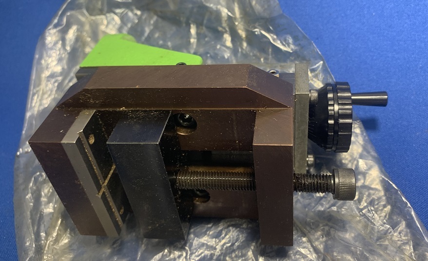 サカイ　No3439 ユニバーサル　バーチカル　テーブル　ミーリングバイス付き サカイマシンツールML-210用ユニバーサルバーチカルテーブル 3439