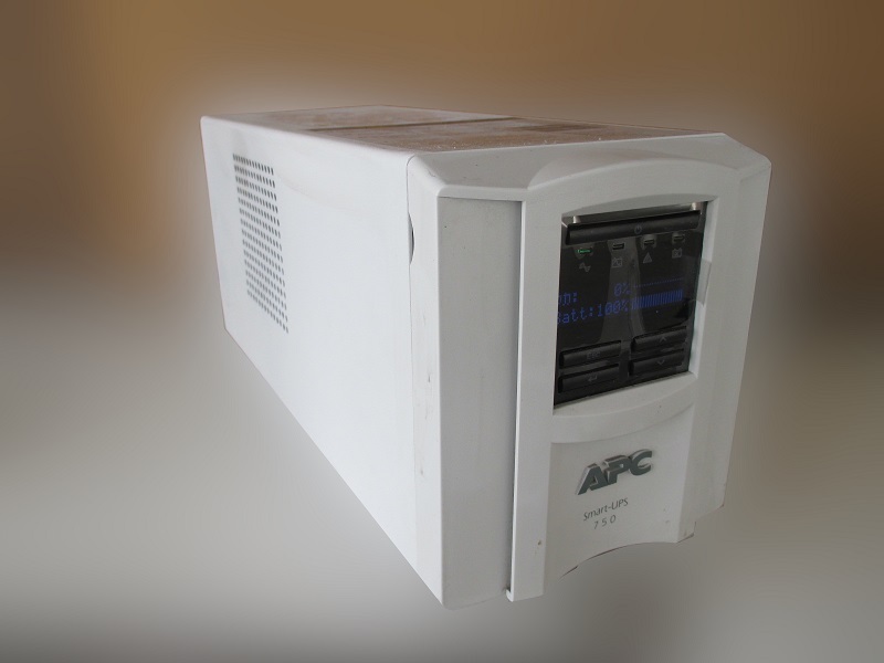 ★NEC/APC Smart-UPS 750 NMT750J 正面ディスプレー搭載★中古★バッテリ交換期日Jun-2019★_画像1