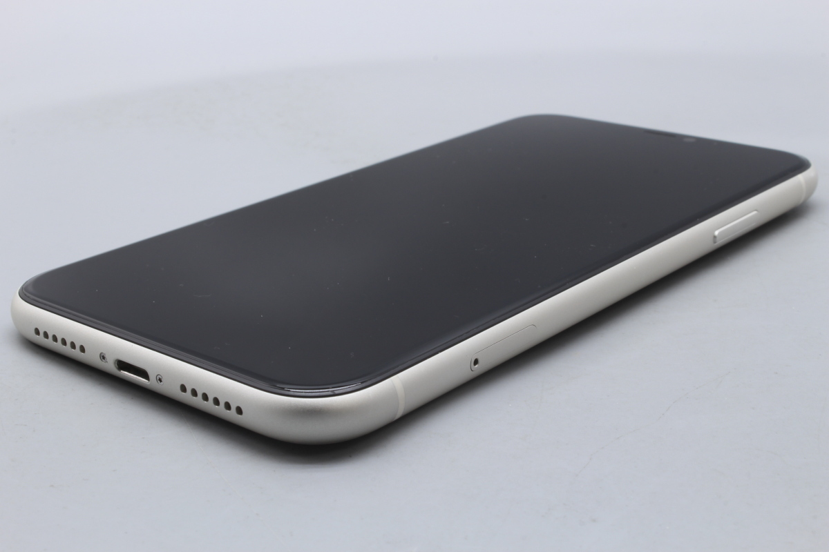 Apple iPhone11 64GB White A2221 MWLU2J/A バッテリ86% SIMフリー SIM 