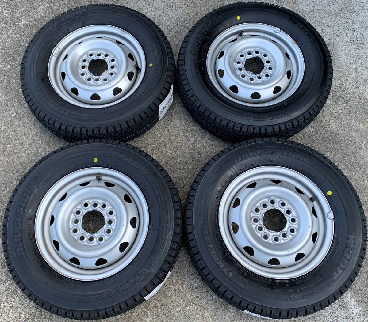 最新2022年製 ブリジストンW300新品145 80R12 80 78NLT 145R12-6PR互換 社外鉄12吋3.5J 34pcd100 110 114.3-4Hφ67が4本② 豪奢な 最新2022年製 ブリジストンW300新品145 80R12 80 78NLT 145R12-6PR互換 社外鉄12吋3.5J 34pcd100 110 114.3-4Hφ67が4本② 豪奢な