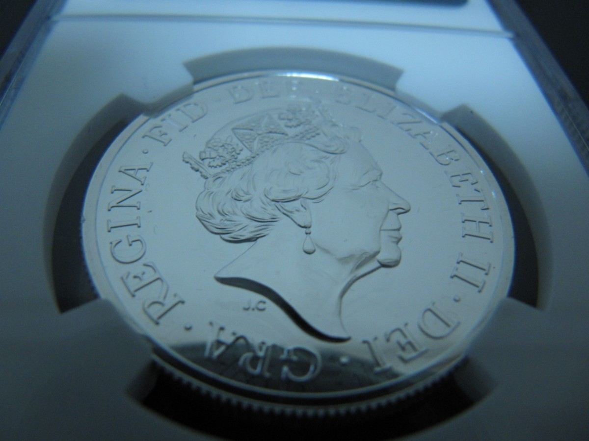 2015年 イギリス 女神ブリタニア 50ポンド銀貨 NGC鑑定 MS69 DPL