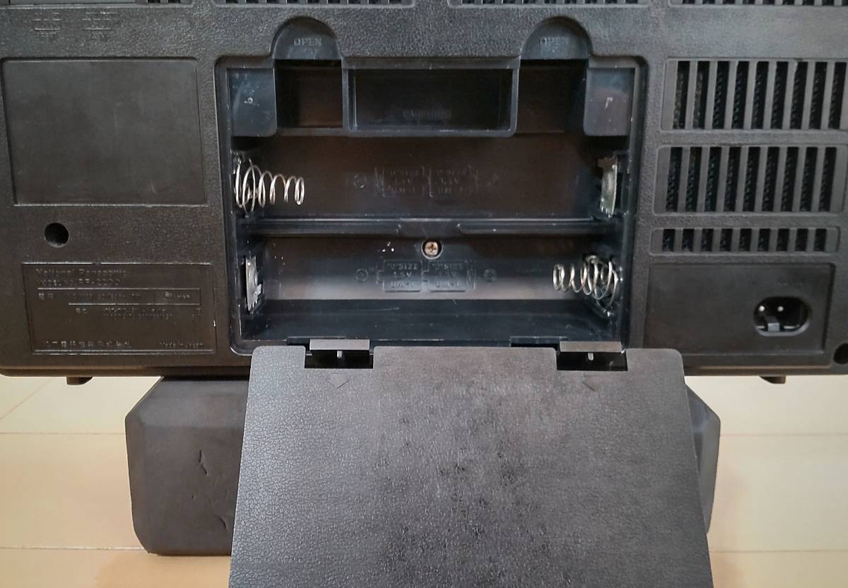 BCLラジオ】RF-2200(クーガ2200) 取扱説明書&資料コピー付属 BCLラジオ】RF-2200(クーガ2200) 取扱説明書&資料コピー付属
