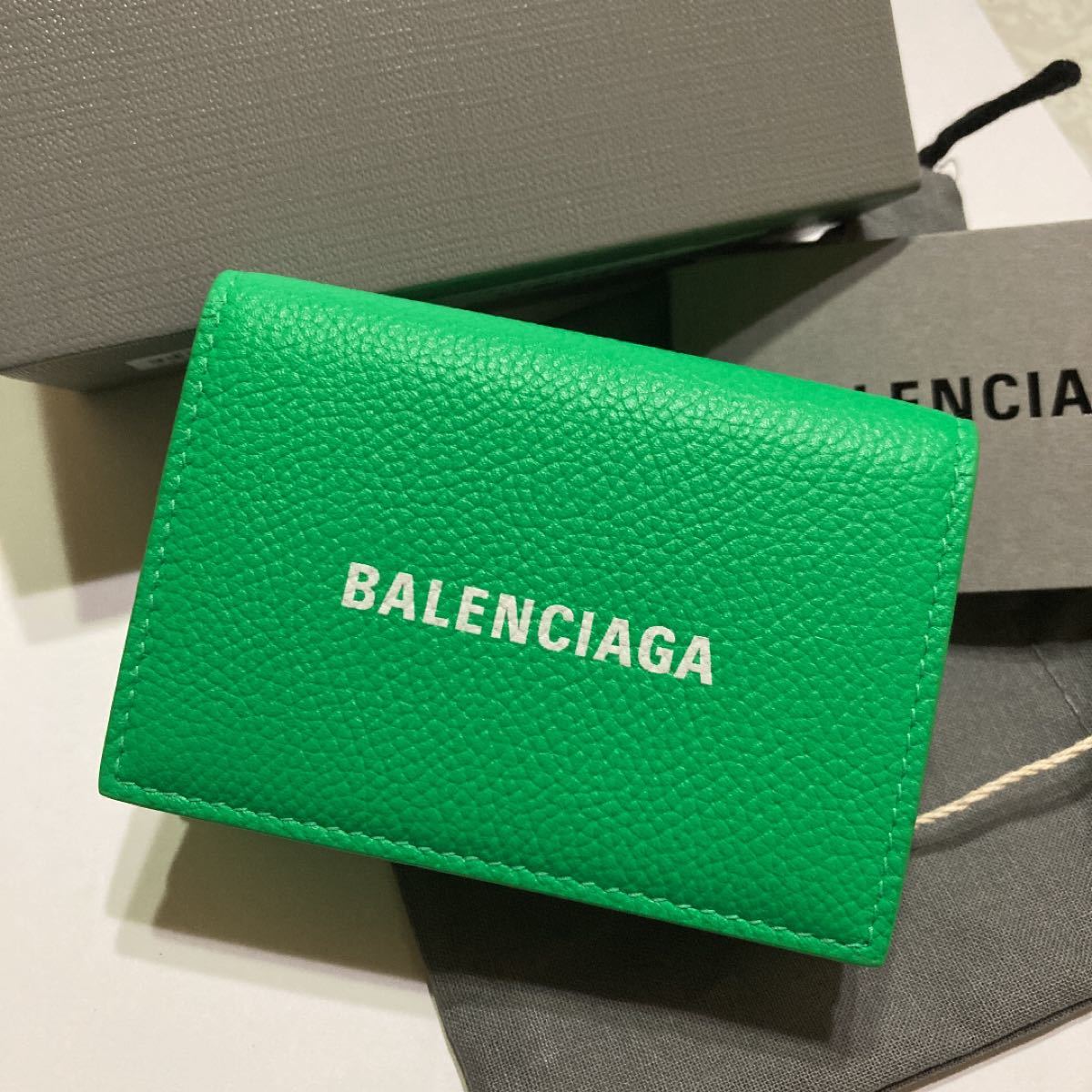 超特価激安 Amazon BALENCIAGA バレンシアガ 三つ折 財布 緑 green