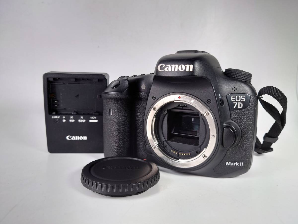 1スタ 外観美品 Canon EOS 7D Mark II デジタル 一眼レフ カメラ