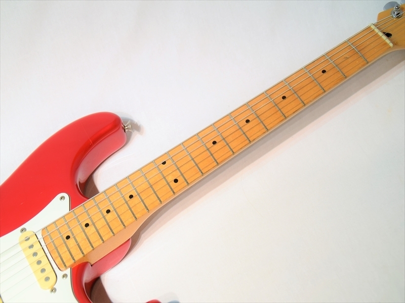 定期入れの Fender Japan STS-55 /ショートスケール( デモ演奏あり