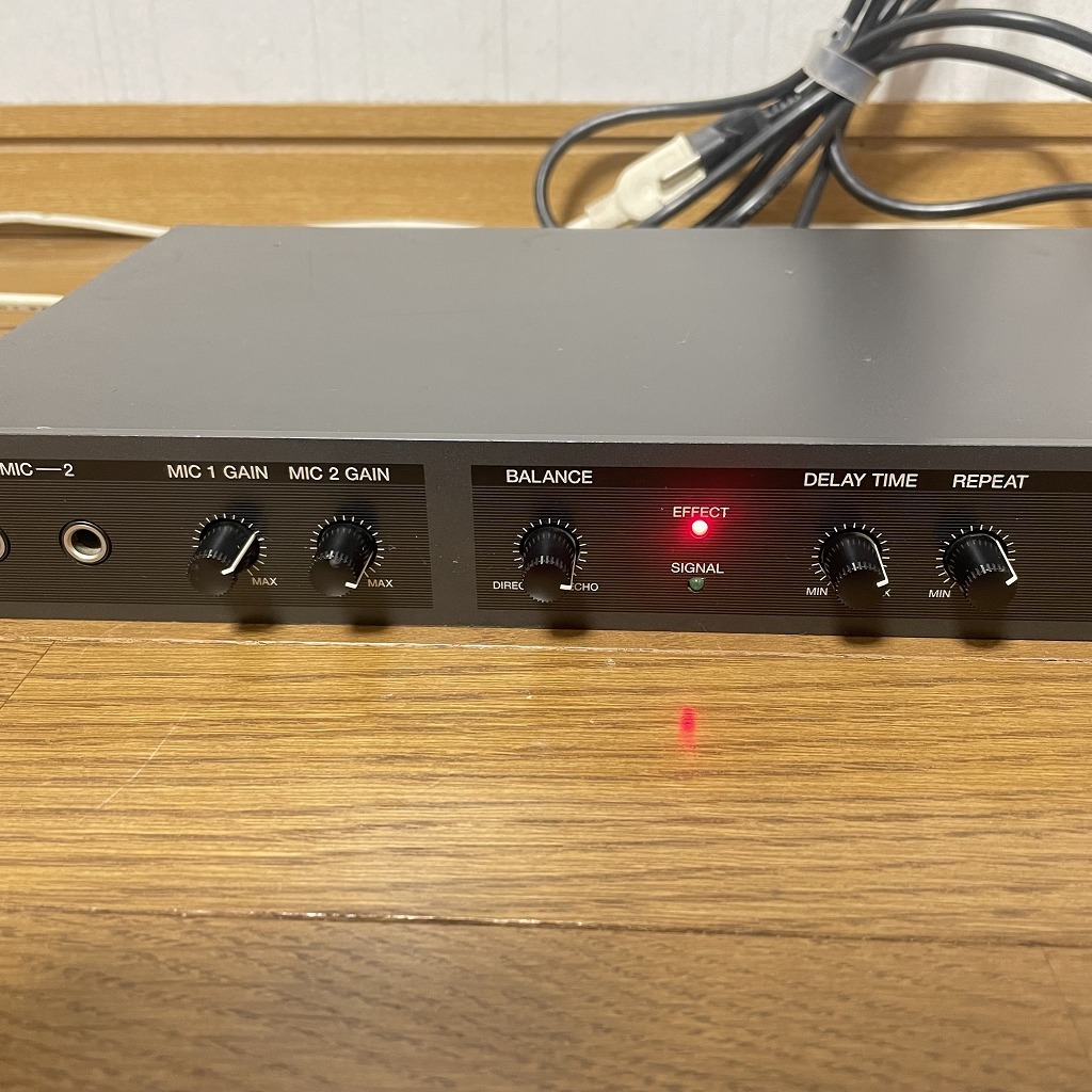 Roland ローランド ボーカルエコー VE-800 通電のみ確認 ジャンク扱い
